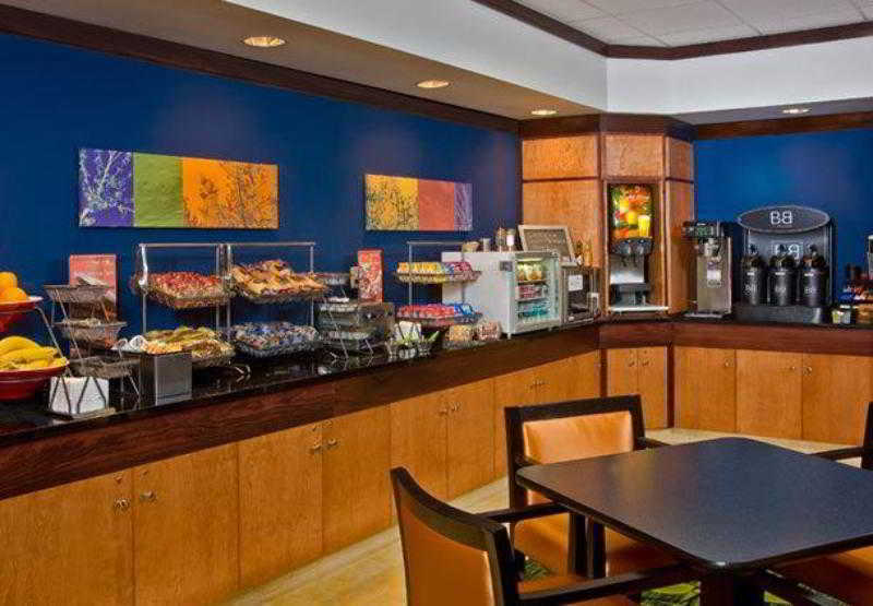 Fairfield Inn & Suites Indianapolis Avon Restoran fotoğraf